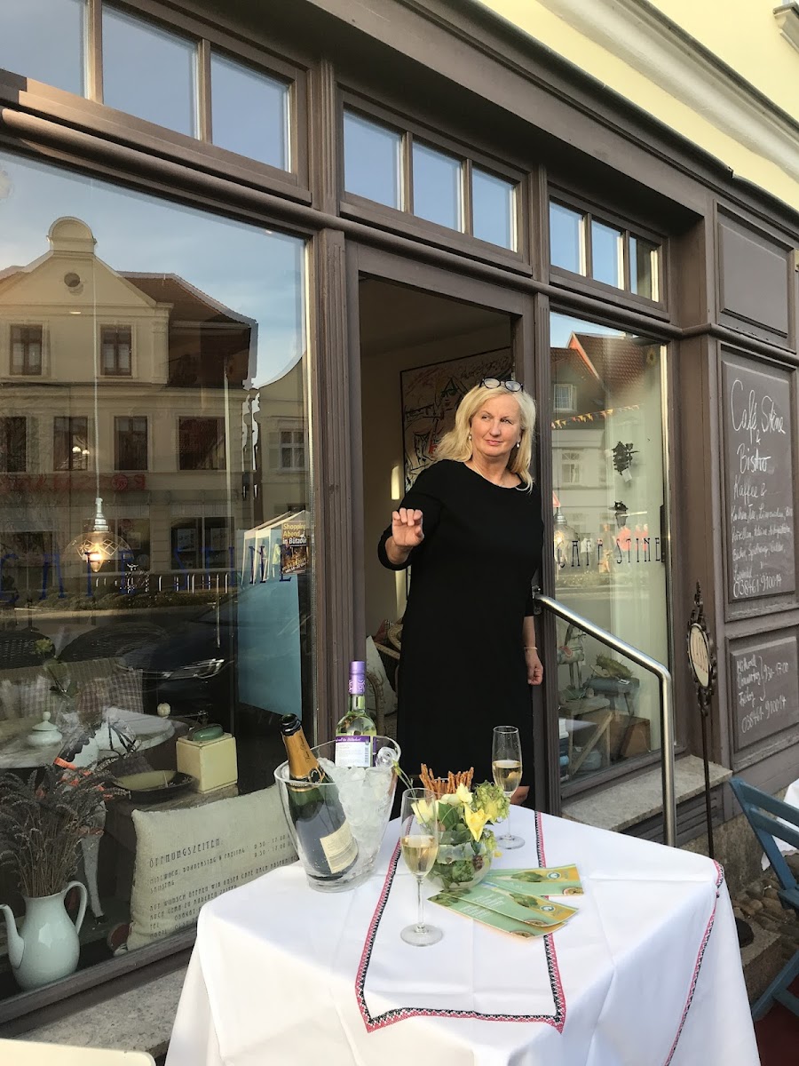 Café & Laden Stine Bützow